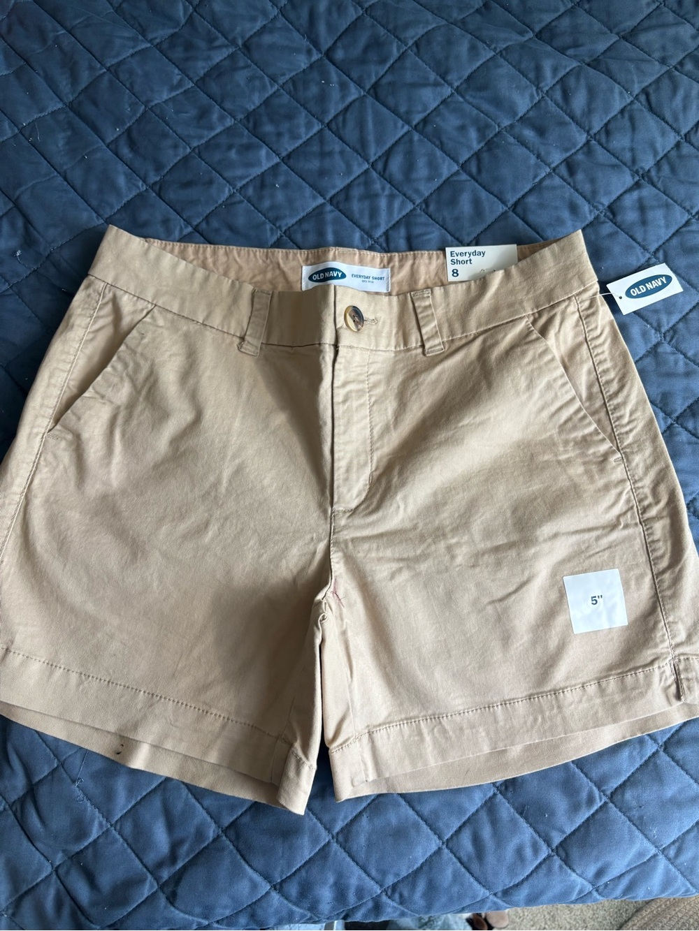 NWT Women’s’ Old Navy Mid Rise “Everyday Short” Khaki Button Up 5” Length Shorts